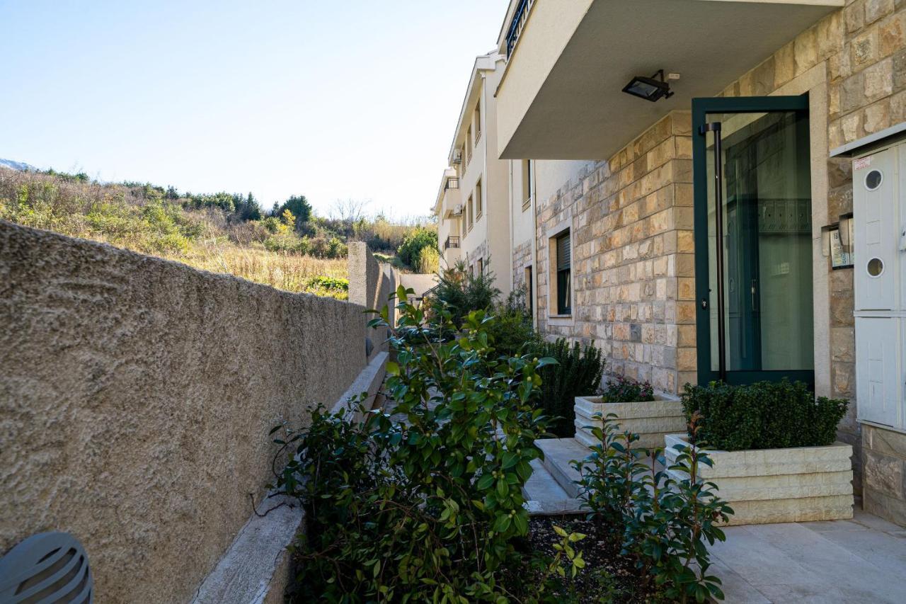 Boka View Luxury Suite - With Free Garage Parking Kotor Extérieur photo
