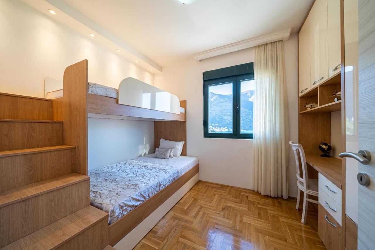 Boka View Luxury Suite - With Free Garage Parking Kotor Extérieur photo